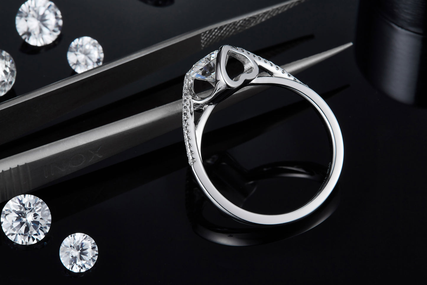 Dazzling Promise - A Wedding Ring Set With 1-carat Top-quality Moissanite S925 Silver And Platinum-plated Diamond. The Ring Can Be Inspected With A Diamond Pen
