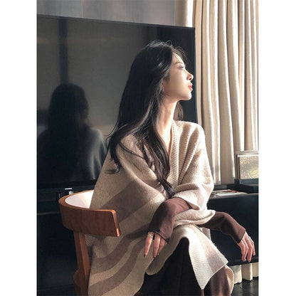 Retro-style Cloak Maillard Outerwear Cape