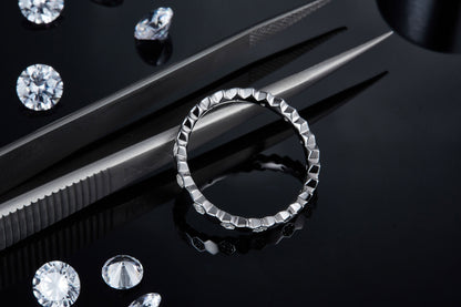 Bee Dance Of Light And Shadow - A Wedding Ring Set With Top-quality Moissanite S925 Silver And Platinum-plated Diamond. The Ring Can Be Inspected With A Diamond Pen