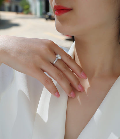 Happiness Like A Flower - A Wedding Ring Set With 1-carat Top-quality Moissanite S925 Silver And Platinum-plated Diamond. The Ring Can Be Tested With A Diamond Pen