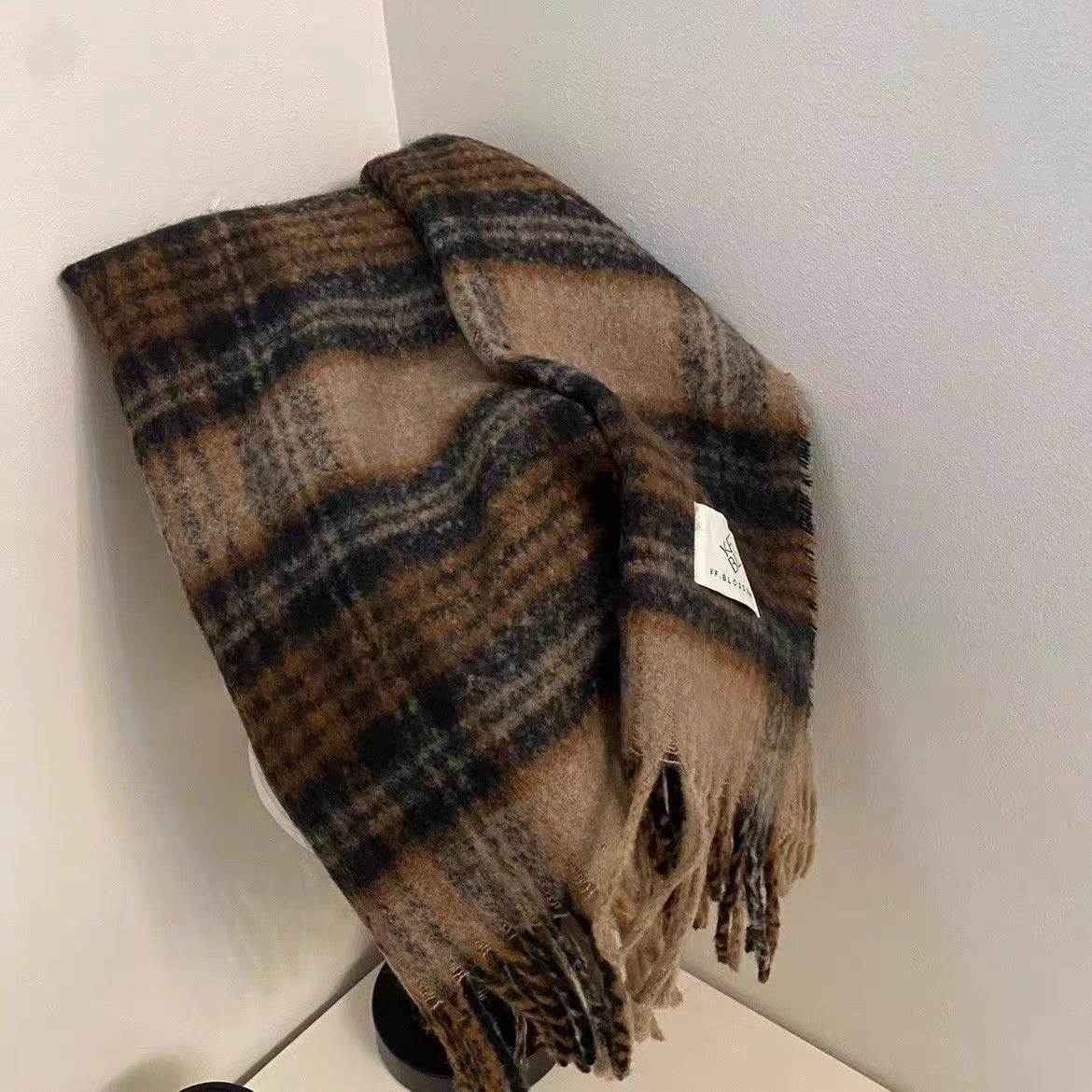 New Fashionable Plaid Scarf For Women
