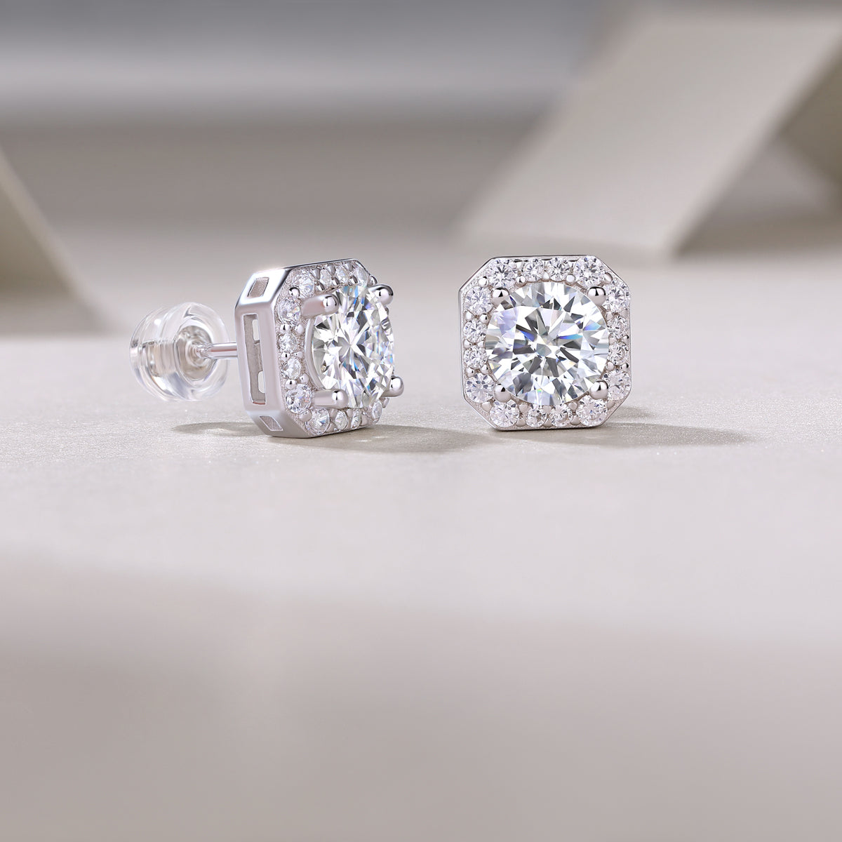 The Rose In The Heart - Earrings Set With 1-carat Top-quality Moissanite S925, Silver And Platinum-plated Stud Earrings, A Fashionable And Trendy Accessory That Can Be Tested With A Diamond Pen