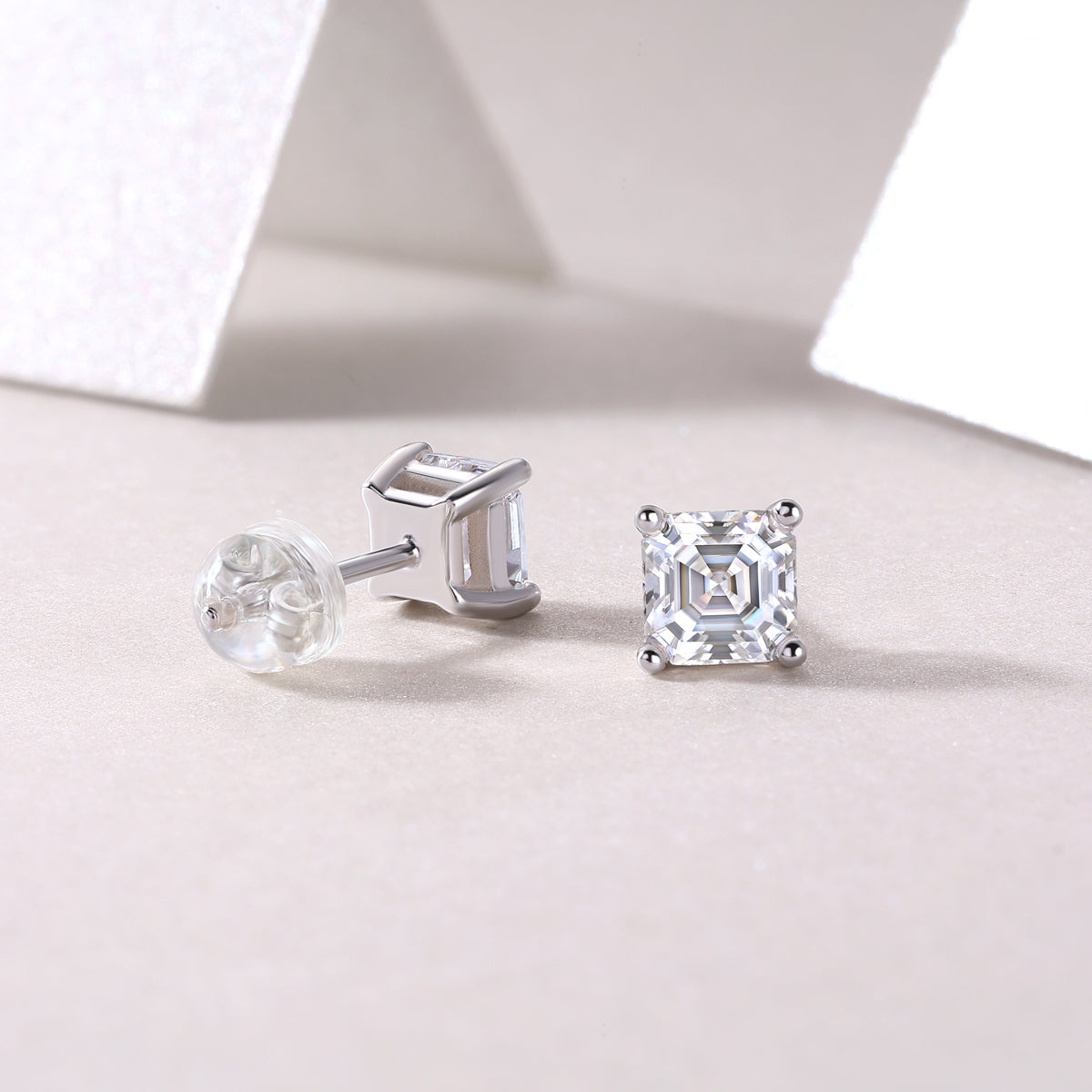 Unrestrained - Top-quality Moissanite S925 Silver And Platinum-plated Stud Earrings, A Fashionable And Trendy Accessory That Can Be Tested With A Diamond Pen In Gold Rose Gold