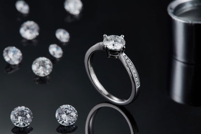 Moonlight City - A Wedding Ring Set With 1-carat Top-quality Moissanite S925 Silver And Platinum-plated Diamond. The Ring Can Be Inspected With A Diamond Pen